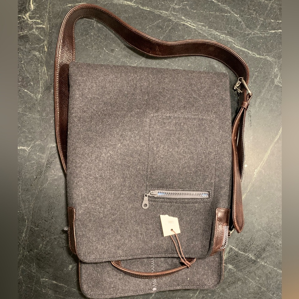 GRAF & LANTZ | NWT Merino Wool and Leather Shoulder Bag
